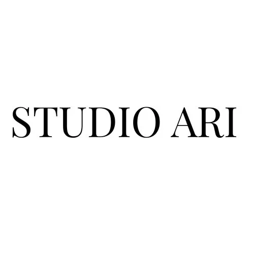 CHI CHI ARI LLC logo