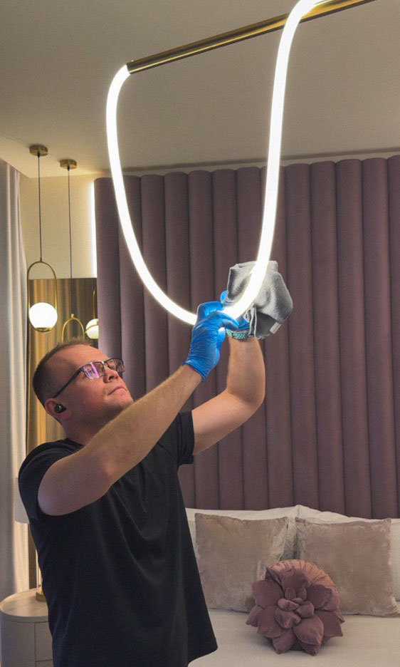CLEANING OF HOLLYWOOD LLC logo