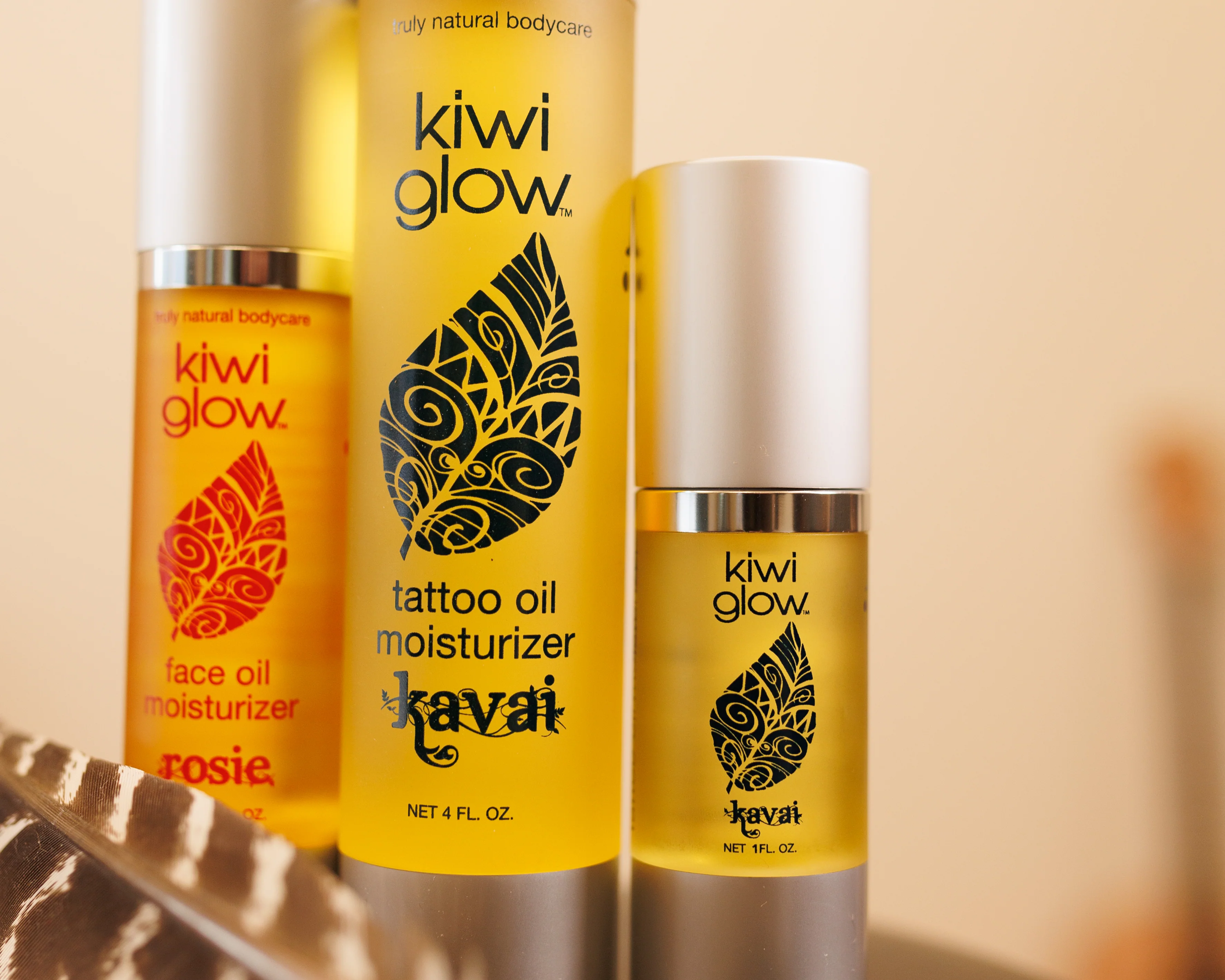 KIWI GLOW LLC logo