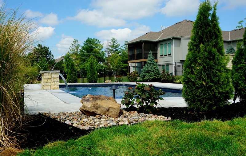 KOHLER LAWN AND OUTDOOR, INC logo